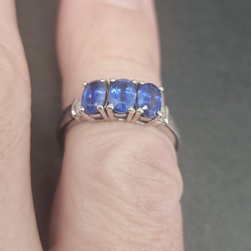 Beautiful STS 925 Sterling Silver Blue Fashion Ring with Diamond Accents  Size 8